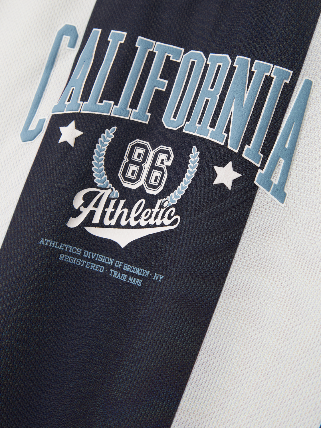 model_shot-front_full